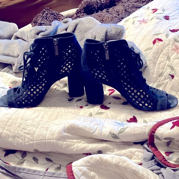 Gianni Bini Shoes - Elegant Navy Blue Lace-Up Block Heels Open Toe Inside Heavy Duty Zipper Sz 9.5M